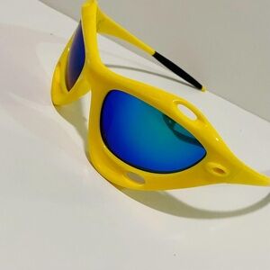 Steampunk chunky futuristic racing sunglasses